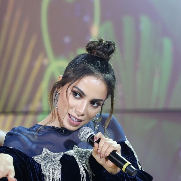 Anitta conheceu affair em bastidor de programa de TV. Thiago Magalhães é empresário, gosta de viajar e tem interesse por culinária