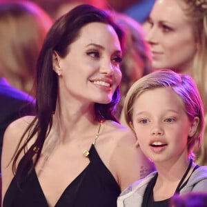 Angelina Jolie buscou ajuda para entender sexualidade da filha Shiloh, de 11 anos