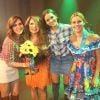 Carolina Dieckmann posou para fotos com Bruna Marquezine, Elba Ramalho e Carol Sampaio em festa junina no Rio de Janeiro no sábado, 1 de julho de 2017