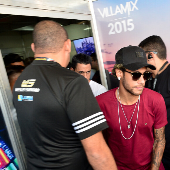 Neymar chega para segundo dia do Festival Villa Mix