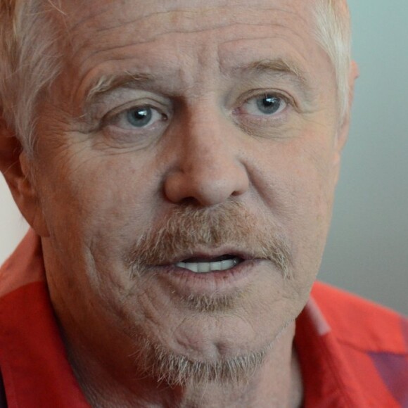 Miguel Falabella declarou ao explicar posicionamento: 'Todos cantores de excepcional talento'