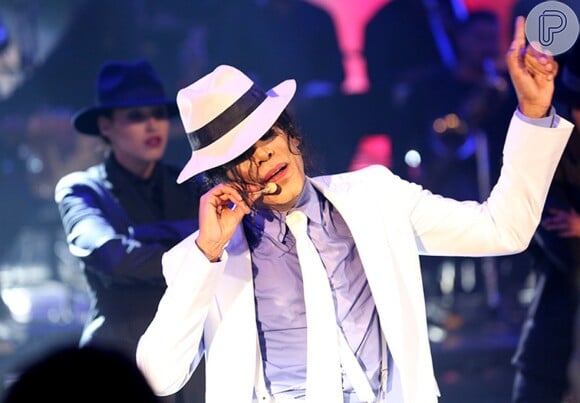 Ícaro Silva vence 'Show dos Famosos' ao fazer performance como Michael Jackson, em 2 de julho de 2017