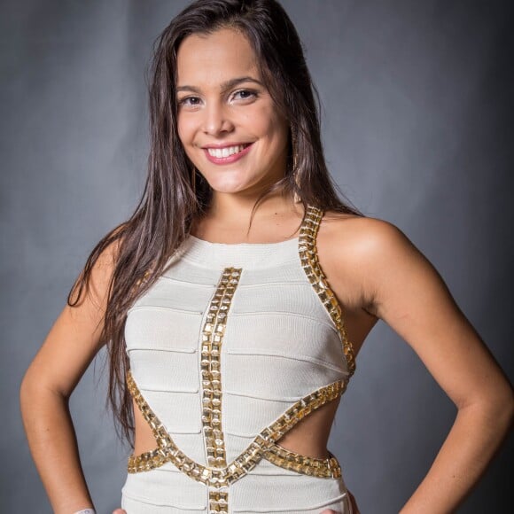 'Sei que agi errado em ter respondido, meus fãs e amigos pediram para que eu não reagisse, mas não tenho sangue de barata', disse a ex-BBB Emilly