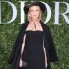 Eva Herzigova, modelo tcheca, usou chapéu no lançamento da exibição "Christian Dior, couturier du rêve", em celebração aos 70 anos da Dior, em Paris, na França, em 3 de julho de 2017  