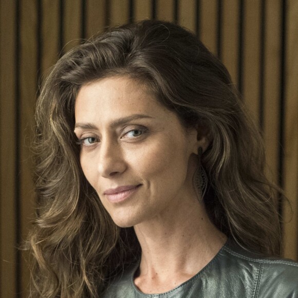 Maria Fernanda Cândido, da novela 'A Força do Querer', acrescentou: 'A Joyce ama o marido e os filhos, vive para a família. O Eugênio (Dan Stulbach) é tudo na vida dela. Acredito que esse amor imenso pode voltar a existir'