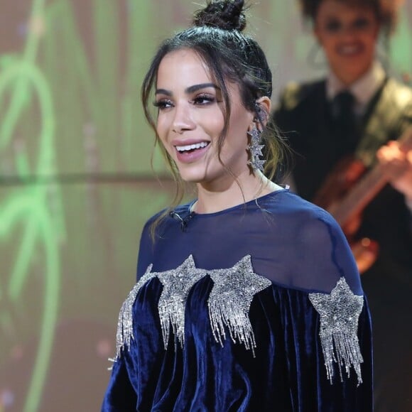 'Tem que descer alguns degraus e entender que lá você não é ninguém', avaliou Anitta