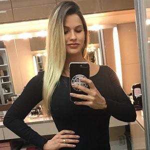 Andressa Suita atribuiu a amamentação a boa forma sete dias pós-parto: 'Não estou fazendo dieta'