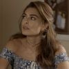 Bibi (Juliana Paes) se espanta com a revelação de Ritinha (Isis Valverde) e faz perguntas à amiga, na novela 'A Força do Querer'
