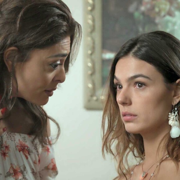 Ritinha (Isis Valverde) assume para Bibi (Juliana Paes) que Zeca (Marco Pigossi) é o pai de Ruyzinho. 'Eu era noiva de Zeca, não era? Desde menina que a gente namorava', diz, na novela 'A Força do Querer'