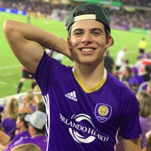 Thomaz Costa posou no estádio do Orlando City 