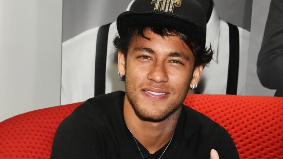 Multishow nega que Neymar tenha vetado jornalistas em gravação com Tatá Werneck