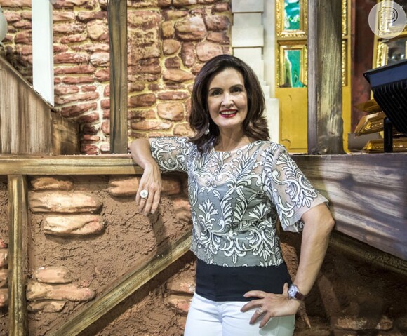Fátima Bernardes promove arraiá do 'Encontro'