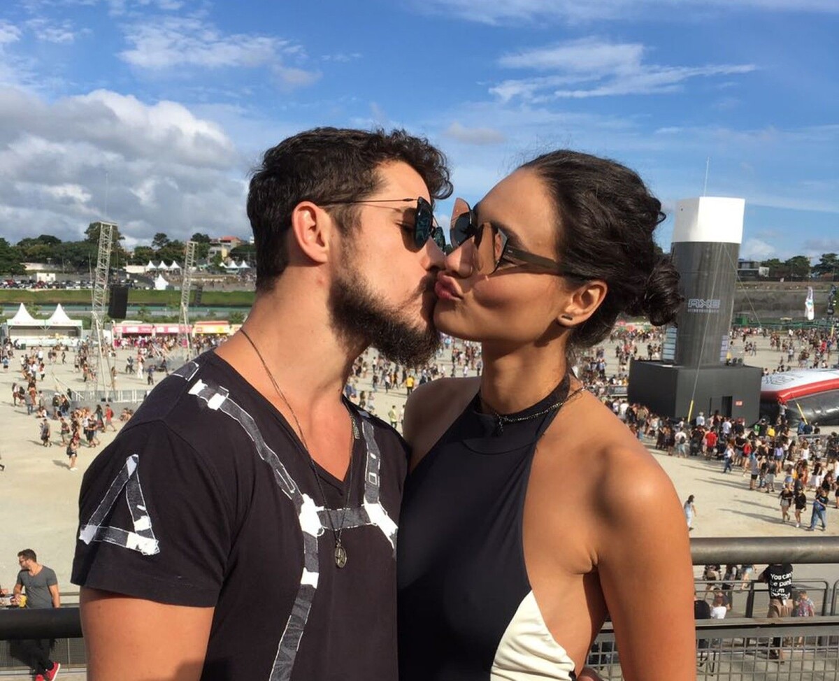 Foto: José Loreto afirmou que esse vídeo foi feito há dez anos, quando  ainda nem conhecia sua mulher, Débora Nascimento - Purepeople