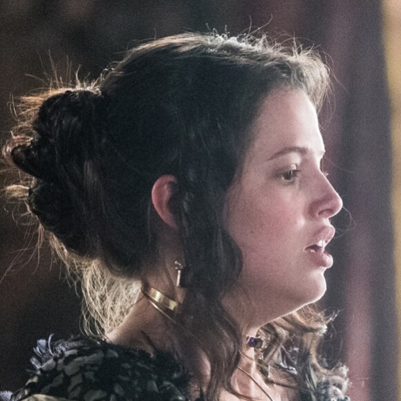Domitila (Agatha Moreira) insiste na ideia de engravidar de Dom Pedro (Caio Castro) para poder se casar com ele, no capítulo de terça-feira, 18 de julho de 2017, da novela 'Novo Mundo'