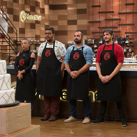 No 'MasterChef', Valter Herzmann, Fabrizio Barata, Michelle Crispim e Leonardo Santos foram direto para a prova de eliminação após perder última prova em grupo