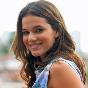 'É ok usar a roupa que você quiser e do tamanho que você quiser', considerou Bruna Marquezine