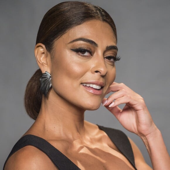 Juliana Paes faz sua sobrancelha em casa: 'Passo um lápis antes de tirar os fios', entrega a atriz