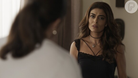 Aurora (Elizângela) recusa o dinheiro oferecido por Bibi (Juliana Paes) e fica decepcionada com a postura da filha, na novela 'A Força do Querer'