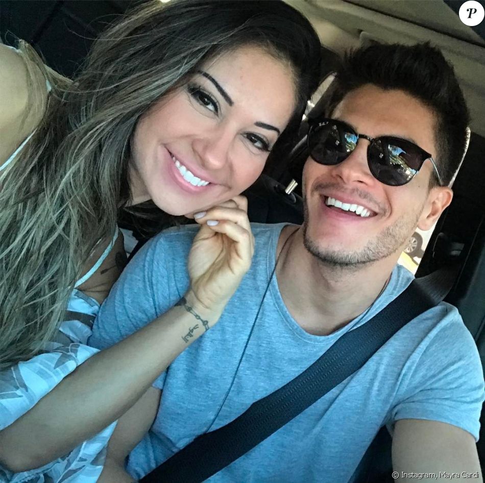 Mayra Cardi Rebateu As Criticas Pela Rapidez De Seu Namoro Com Arthur Aguiar Em Seu Instagram Neste Sabado 15 De Julho De 17 Purepeople