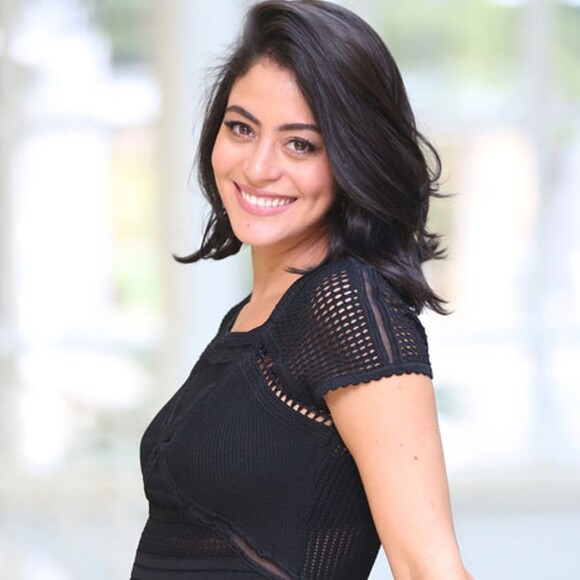 Carol Castro impressionou os fãs ao exibir a barriga na reta final da gravidez, em seu Instagram, neste sábado, 15 de julho de 2017. Veja abaixo!