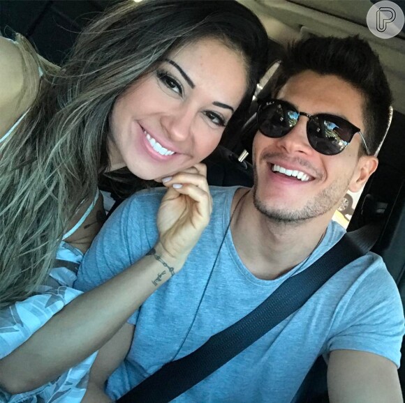 Arthur Aguiar e Mayra Cardi assumiram o namoro no início deste mês