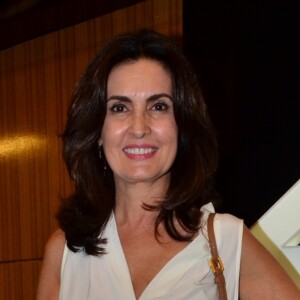 Fátima Bernardes visitou uma exposição de dança no Rockefeller Center