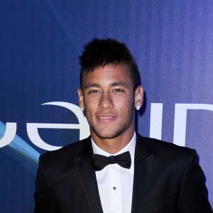 Neymar publicou texto nas redes sociais e fãs apontaram como indireta para Bruna Marquezine