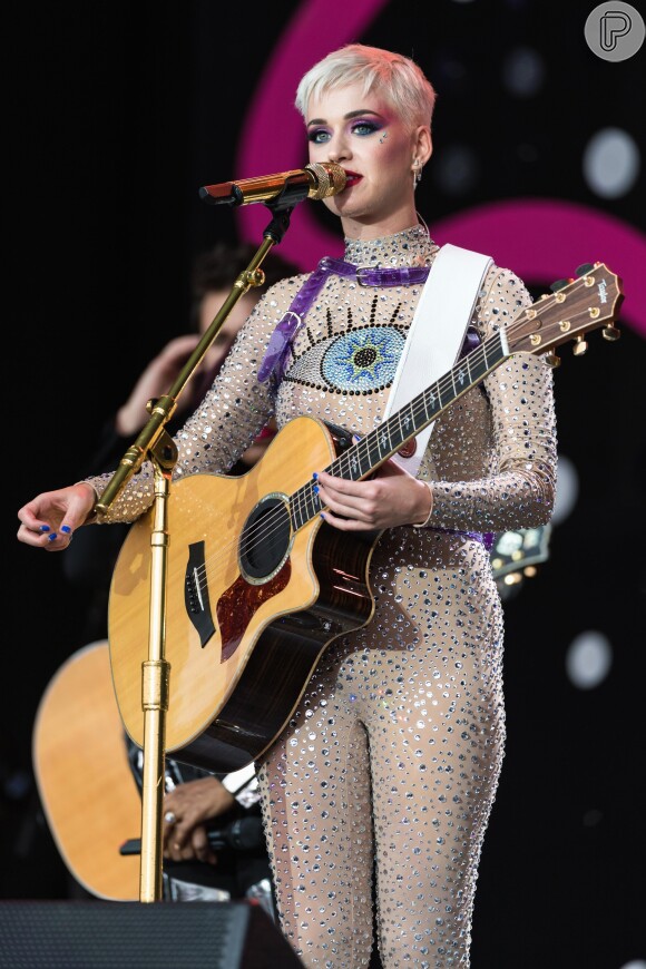 Katy Perry elogiou Gretchen após dançarina estrelar vídeo da música 'Swish Swish'