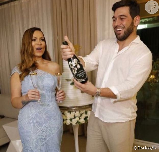 Solange Almeida se casou com o empresário Leandro Andriani, na última terça-feira, 18 de julho de 2017