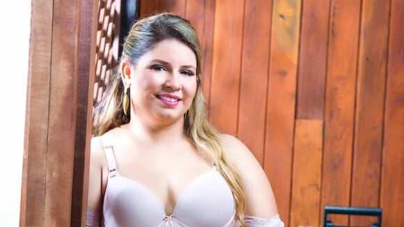 Marília Mendonça posa de lingerie e orienta mulheres: 'Se é plus size, se ame'