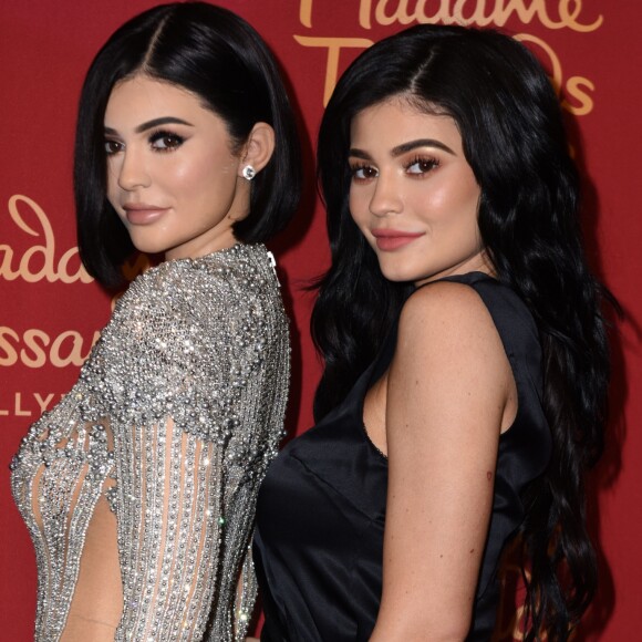 Kylie Jenner é homenageada com estátua de cera de R$ 1,1 milhão em museu Madame Tussauds, em Hollywood, nos Estados Unidos