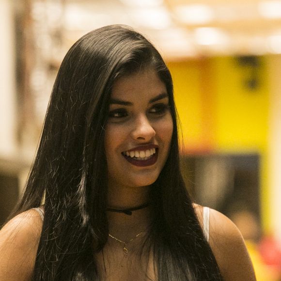 Munik, campeã do 'BBB16', é noiva do empresário cearense Anderson Felício