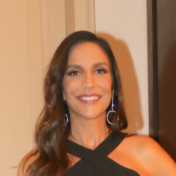 Veja os looks de Ivete Sangalo e mais famosas na 28ª edição do Prêmio da Música Brasileira, no Teatro Municipal, no Rio de Janeiro, na noite desta quarta-feira, 19 de julho de 2017