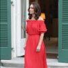 Kate Middleton optou por sandálias da grife italiana Prada