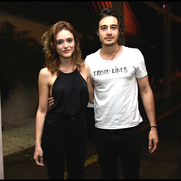 Tiago Iorc não assume namoro desde se separar de Isabelle Drummond em setembro de 2015