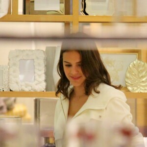 Bruna Marquezine fez compras em shopping no Rio de Janeiro, nesta sexta-feira, 21 de julho de 2017