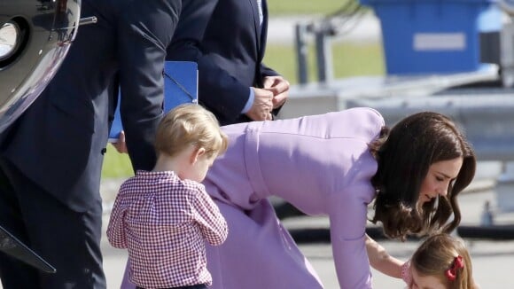Princesa Charlotte faz birra e leva bronca da mãe, Kate Middleton. Vídeo!
