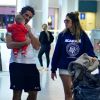Rafa Brites, Felipe Andreoli e o filho do casal, Rocco, embarcam estilosos no aeroporto Santos Dumont, no Rio de Janeiro, na manhã deste sábado, 22 de julho de 2017 