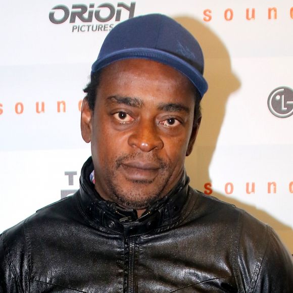 Seu Jorge denunciou os comentários maldosos de um internauta que o xingou e declarou que 'o mundo está infestado de pretos'