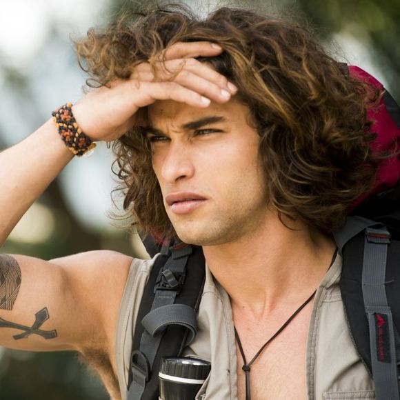 Deco (Pablo Morais) vai pedir para conhecer Tonico no capítulo do dia 01 de agosto de 2017 da novela 'Malhação - Viva a Diferença