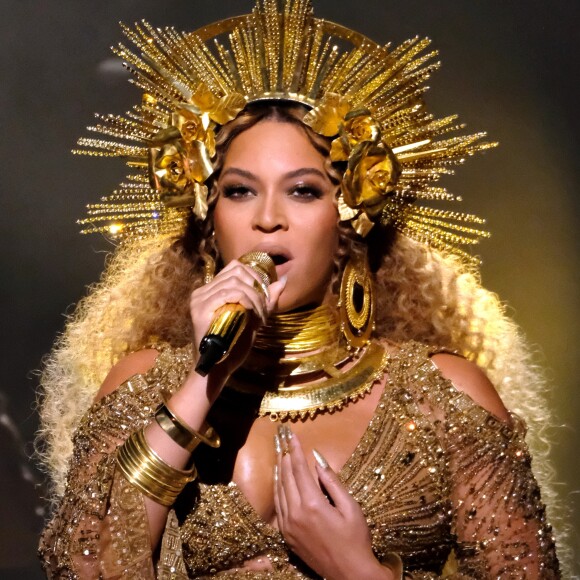 Beyoncé contratou 'seguranças adicionais, veículos com equipamentos à prova de balas, seis babás, duas domésticas e um time rotativo de enfermeiras'