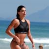Mariana Goldfarb foi clicada em praia do Rio nesta terça-feira, 25 de julho de 2017