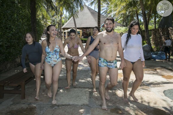 Solange Almeida e a família estiveram no Beach Park, em Fortaleza
