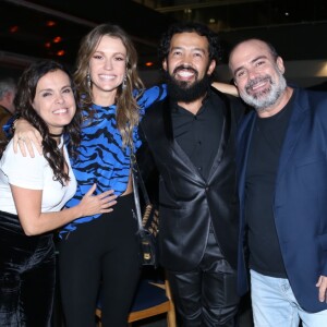 Juliana Didone comemorou a estreia da novela 'Belaventura' ao lado de Marcella Muniz e André Mattos