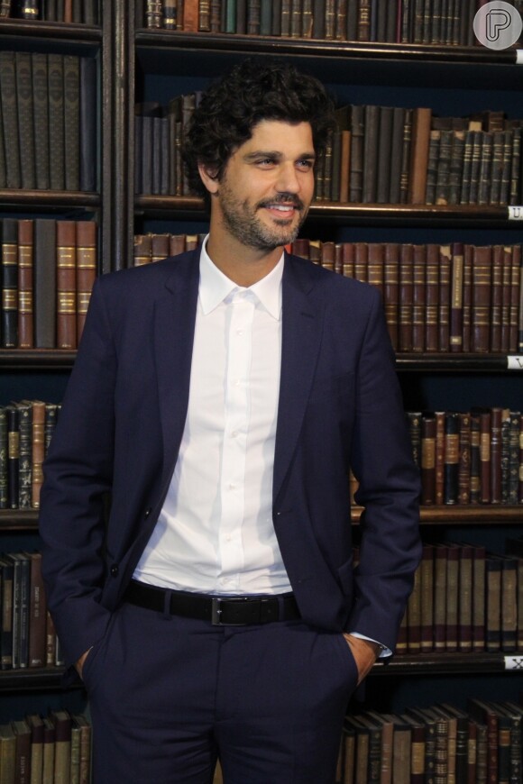 Bruno Cabrerizo, como Inácio, será par romântico de Vitória Strada, intérprete de Maria Vitória, na novela 'Tempo de Amar'