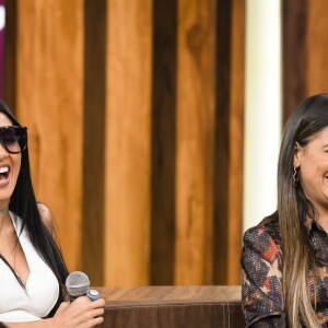 'É muita convivência, gente, é junta o tempo todo. Chega uma hora que a gente pega e fala 'ai, estou com abuso da tua 'face'', brincou Simaria sobre a irmã, Simone