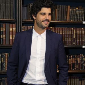 Bruno Cabrerizo, protagonista de 'Tempo de Amar', próxima novela das seis, foi jogador de futebol e modelo antes de ser ator
