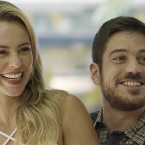 Zeca (Marco Pigossi) e Jeiza (Paolla Oliveira) começam os preparativos para o casamento, na novela 'A Força do Querer"