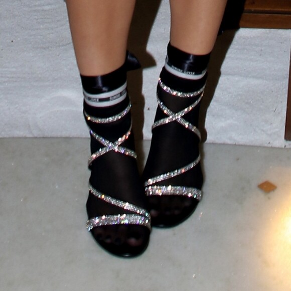 A combinação de meia com sandália, usada por Fiorella Mattheis, foi sucesso no final do anos 70
