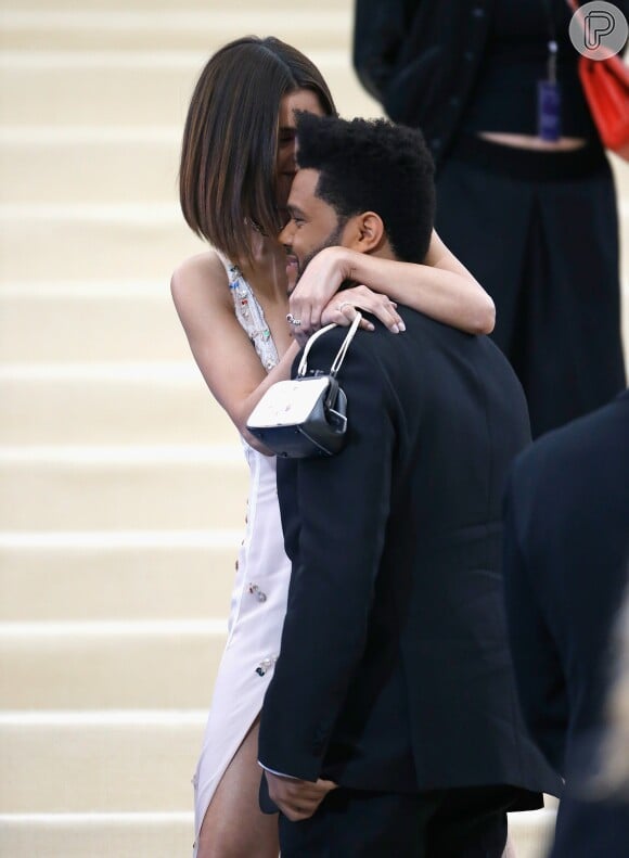 Selena Gomez assumiu o namoro com The Weeknd em abril